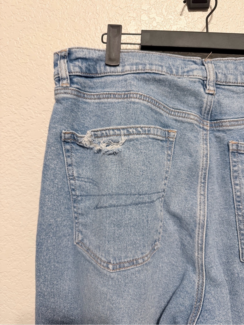 American Eagle Strigid Baggy Straight Jeans | Distressed High Rise Denim | 16 - Picture 10 of 14